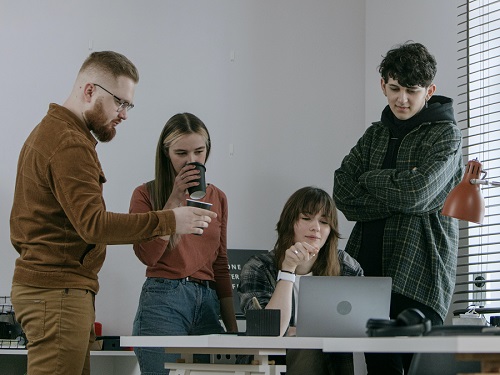 How To Spot Fake Images